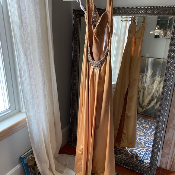 Tony Bowls gown - Picture 5 of 16